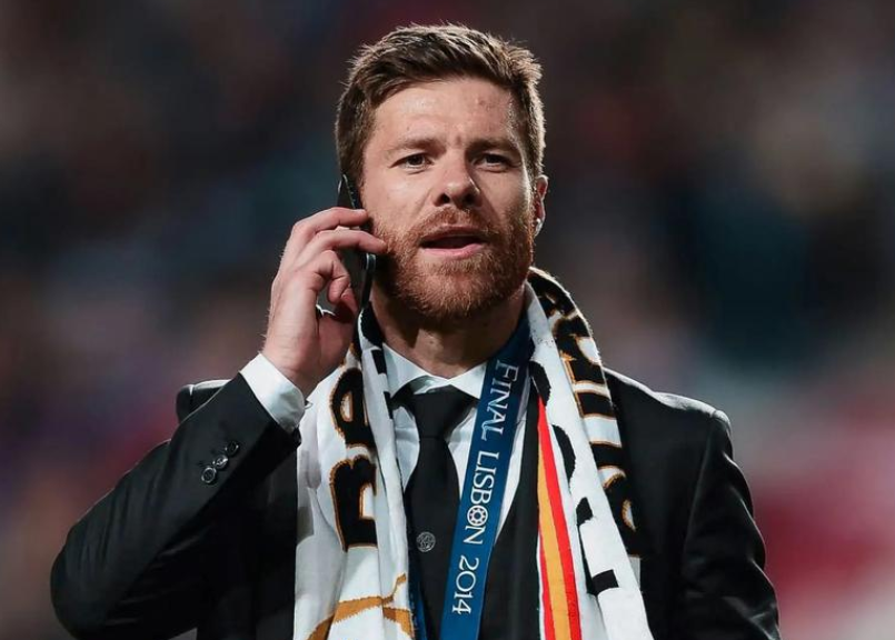 开云娱乐-皇马换帅：阿韦洛亚可能只是救火，真正的长期目标仍是传奇教练