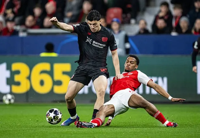 开云APP-廷贝尔本场数据：11次丢失球权，1次抢断1次拦截，对抗4胜3