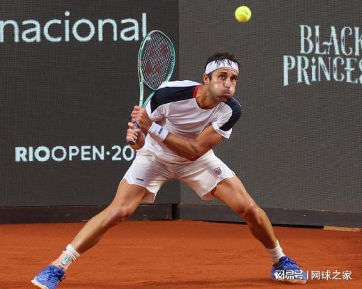 开云入口-阿昺张帅袁悦初五组团赢球，阿卡暴扫菲斯，小白菜完败丢冠